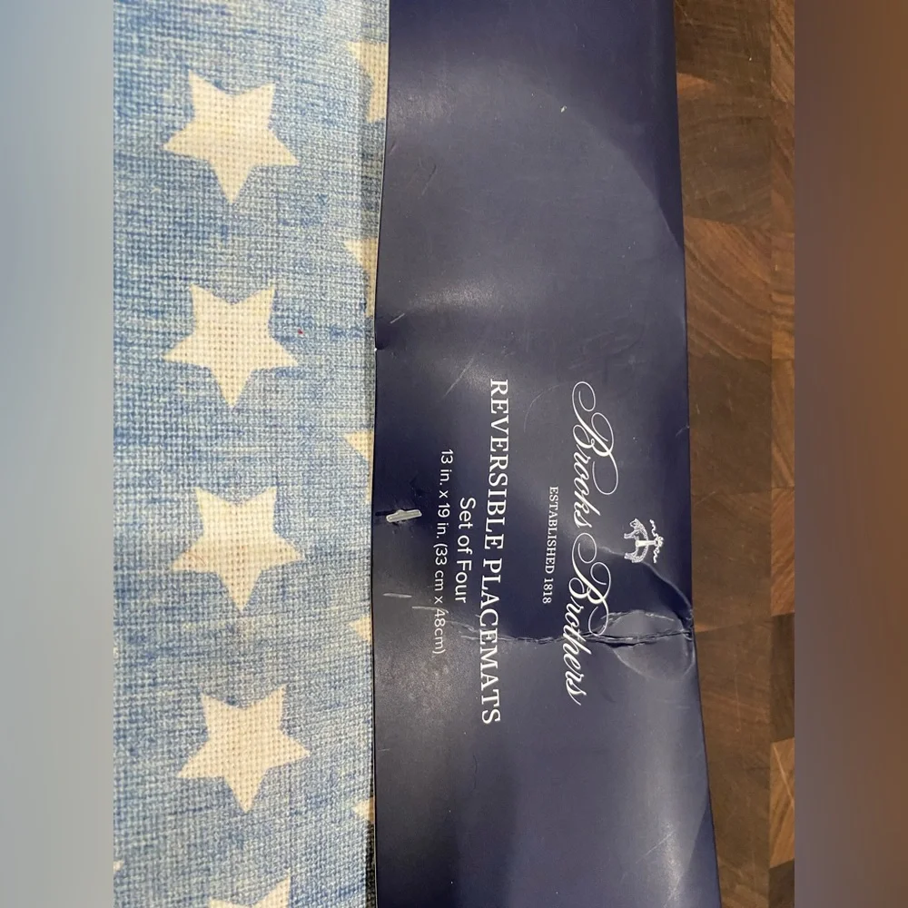 Brooks Brothers patriotic placemat set of 4) Brand new - reversible -